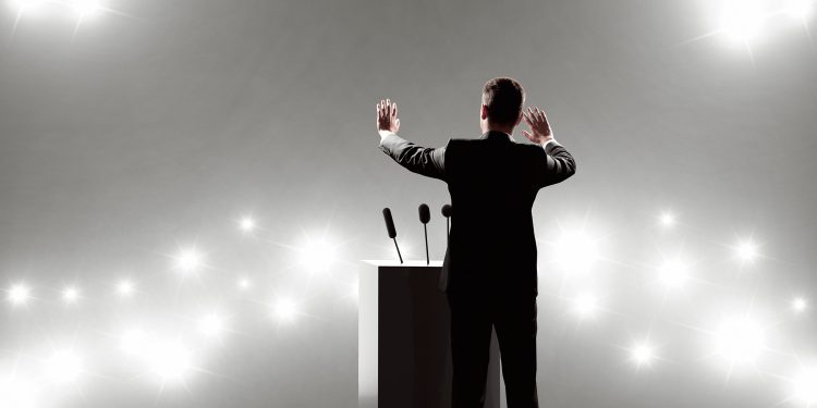 O duelo da práxis e da hipocrisia nos programas de governo – Por Alexandre Lucas