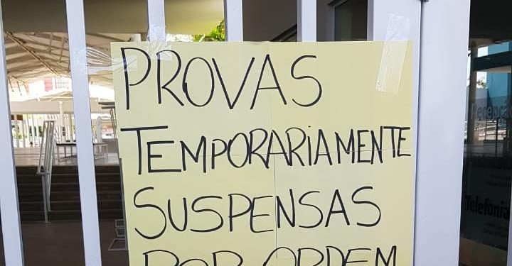Candidatos a vagas no Hospital Regional do Cariri vão a local de prova e descobrem que exame foi suspenso