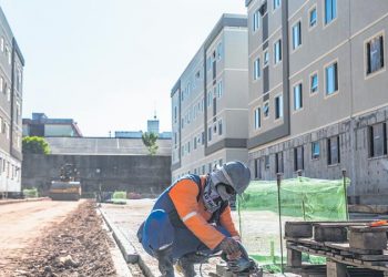 Segundo o Nupe, crescimento em 2021, no Ceará, deve ser puxado por investimentos, principalmente na área da construção civil (Foto: Thiago Gadelha)