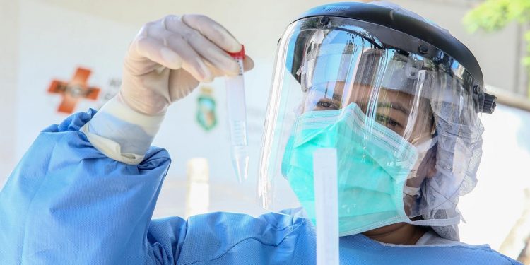 Ceará investiga 160 pacientes que testaram positivo duas vezes para o novo coronavírus