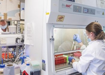 Covid-19: Morre voluntário brasileiro que participava dos testes de Oxford