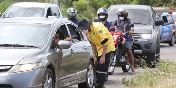 Operações de trânsito para feriado de Finados começam nesta sexta-feira nas estradas do Ceará