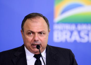 Vacina da Oxford chega em janeiro, diz ministro da Saúde