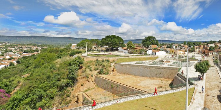 Estado vai indenizar moradores da Encosta do Seminário, em Crato