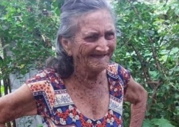 Idosa que teve corpo incendiado por genro, em Limoeiro do Norte, Ceará; ela foi socorrida com vida (Foto: Arquivo pessoal)