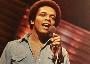 Johnny Nash, cantor de ‘I can see clearly now’, morre aos 80 anos