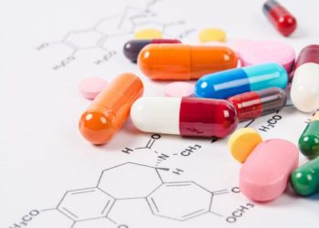 Farmacêutica anuncia aval da Anvisa para testar remédio para Covid-19 no Brasil