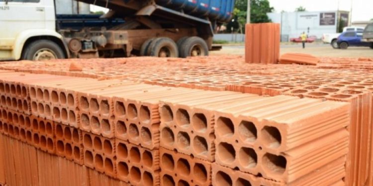 Decon realiza audiência sobre preços abusivos de materiais de construção no Cariri