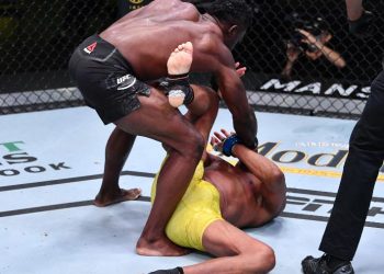 UFC: Anderson Silva começa melhor, mas é nocauteado no 4º round; algoz chora de emoção
