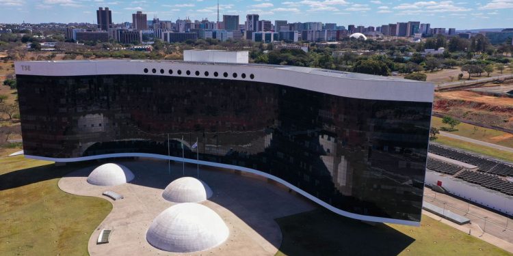 Ataque hacker ao TSE também acessou dados de 2020 do tribunal