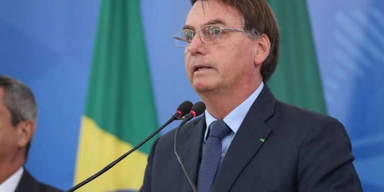 Bolsonaro indica militar para diretoria da Anvisa