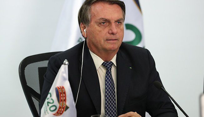 “Pergunta para o vírus”, diz Bolsonaro sobre prorrogação do auxílio emergencial