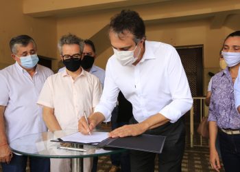 No Dia da Cultura, governador Camilo Santana assina Ordem de Serviço para o Centro Cultural do Cariri