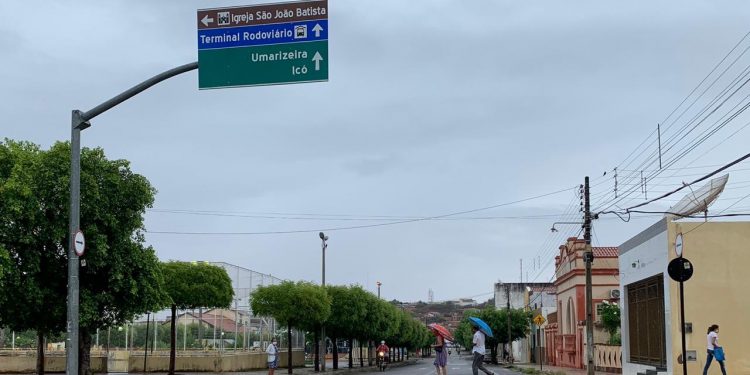 Chove quase 120 milímetros no interior do Estado; pelo menos 50 cidades tiveram precipitações