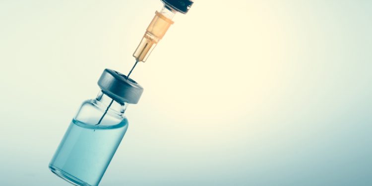 Pfizer diz que vacina contra Covid-19 é segura e tem 95% de eficácia