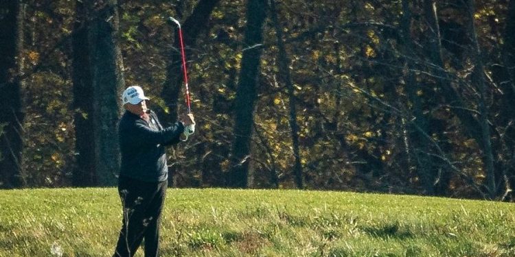 Melania e genro aconselham Trump a reconhecer derrota eleitoral, diz CNN