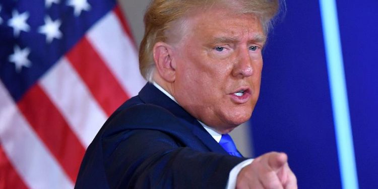 Trump diz pela 1ª vez que Biden venceu, mas recua: ‘Só aos olhos da mídia’