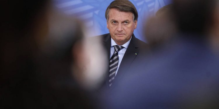 Bolsonaro completa 20 dias sem parabenizar Biden por vitória nos EUA