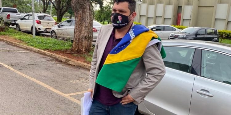 PF volta a prender blogueiro bolsonarista Oswaldo Eustaquio, que veiculou vídeo com acusações a Boulos