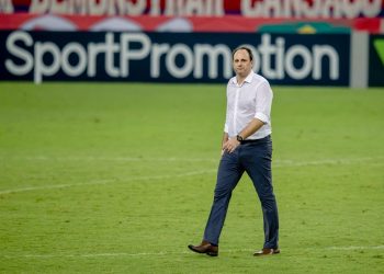 Rogério Ceni deixa o Fortaleza para acertar com o Flamengo