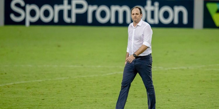 Rogério Ceni deixa o Fortaleza para acertar com o Flamengo