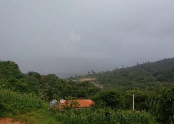 A previsão, conforme a Funceme, é de continuidade de chuva no Estado hoje e amanhã
