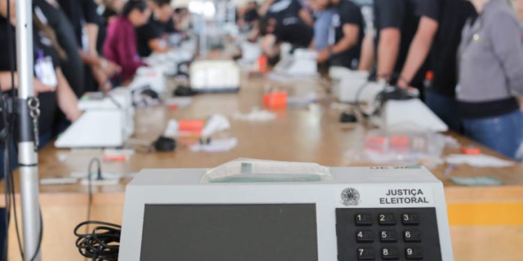 Candidaturas na berlinda: 63 candidatos têm pendências na Justiça, e 27 estão fora da disputa