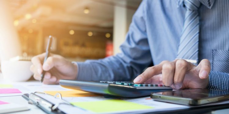 Governo do Ceará reduz de 24,3% para 4,3% a correção da UFIRCE para 2021