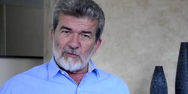 Justiça bloqueia bens de Arnon Bezerra e do irmão, por improbidade administrativa