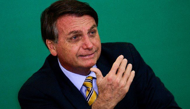 Aprovação de Jair Bolsonaro cai de 41% para 35%, aponta pesquisa