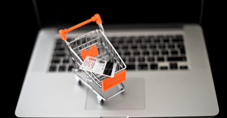 Disponibilizar preço de produtos apenas por “inbox” é ilegal; entenda