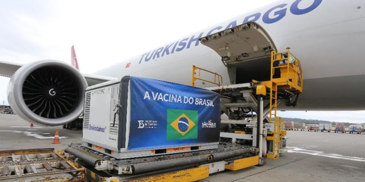 Mais 500 mil doses da CoronaVac chegam a São Paulo