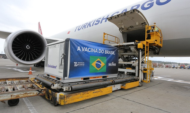 São Paulo já tem 11 milhões de doses da Coronavac mesmo antes da autorização da Anvisa