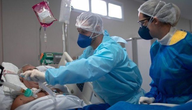 Com 664 novos registros, Brasil tem aumento de 20% na média móvel de mortes