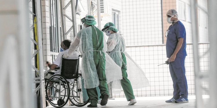 Governo atualiza plano de contingência para combater uma possível segunda onda de Covid no Ceará