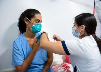 Argentina inicia vacinação contra a Covid-19 com a Sputnik V