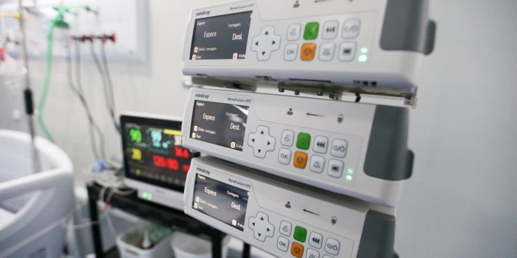 1.200 equipamentos serão comprados para 16 unidades de saúde do Ceará, anuncia Governo