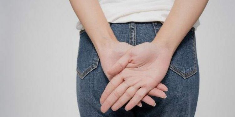 Hemorroidas: 5 alimentos indicados e 5 proibidos para quem tem a doença