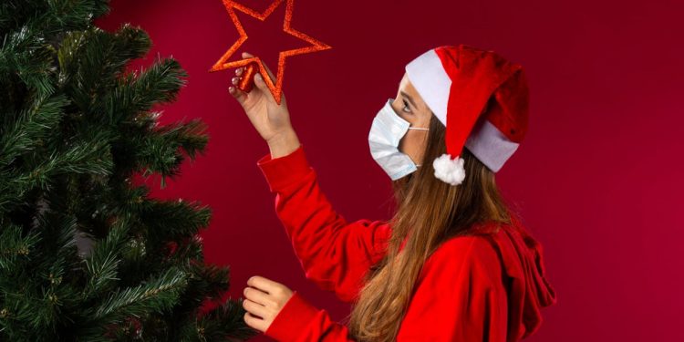 Covid-19: Especialistas recomendam cuidado com festas de fim de ano