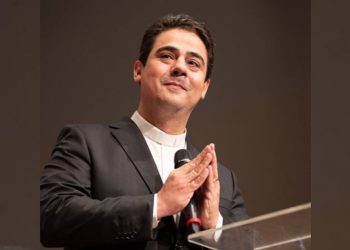 Padre Robson de Oliveira nega ter cometido irregularidades (Foto: Reprodução/Instagram)