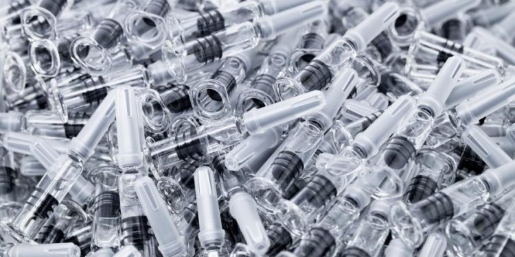 Ministério da Saúde abre licitação para compra de 330 milhões de seringas e agulhas