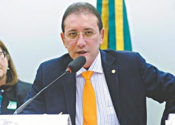 No dia da sua prisão, a PF apreendeu quase R$ 2 milhões que estavam escondidos em um caixa de televisor e o restante na cozinha da sede de empresas ligadas ao ex-parlamentar, conforme autos do processo (Foto: Arquivo)