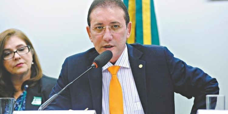 TRF-5 nega habeas corpus, e ex-deputado Adail Carneiro deve continuar preso