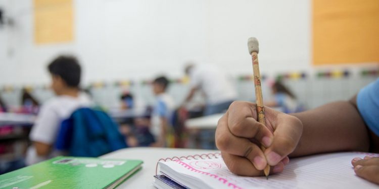 Rede pública estadual de ensino inicia matrícula de estudantes novatos na próxima quinta-feira (14)