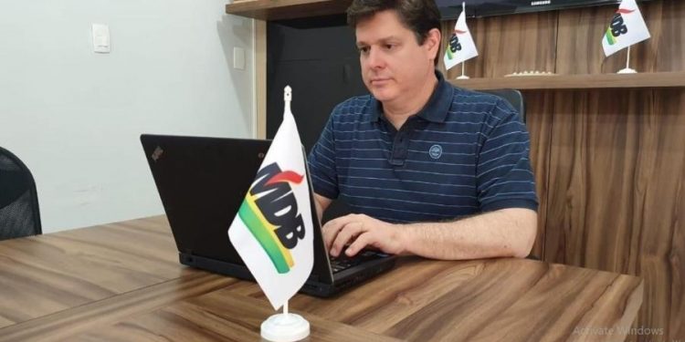 PT vai apoiar Baleia à Presidência da Câmara, que se fortalece contra Lira