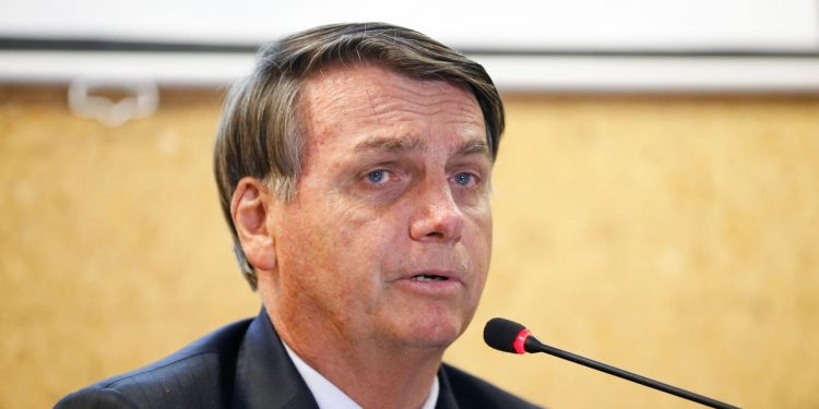 Bolsonaro perde contra Haddad, Lula, Ciro, Moro e Mandetta, mostra pesquisa