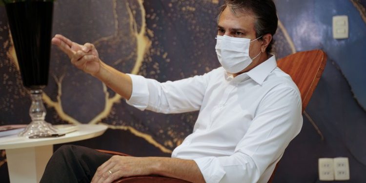 Vacina no Ceará: Camilo vai hoje a SP e diz que lote para o Estado será liberado amanhã