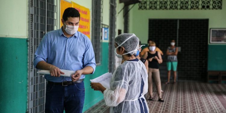 Covid-19: 141 dos 184 municípios cearenses estão preparados para a vacinação