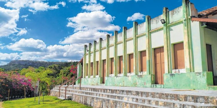 Ausência de políticas de preservação ameaça casarões históricos