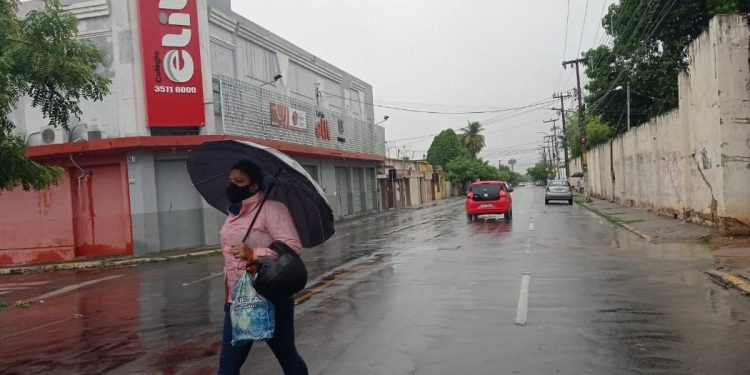 Juazeiro do Norte registra maior chuva das últimas 24 horas; ao todo choveu em mais de 30 cidades